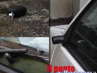 
Assalto ai servizi sociali, aggredisce personale e danneggia auto
