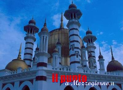 Una sentenza autorizza anche i cristiani a citare Allah, è caos in Malesia