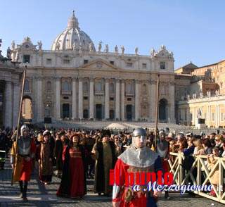 
La Fiaccola Benedettina e il Corteo Storico accolti dal Papa
