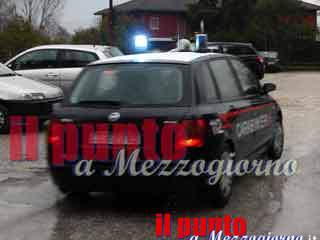 Sequestra, picchia e violenta sotto la minaccia di un coltello una 46enne, 62enne arrestato dai carabinieri
