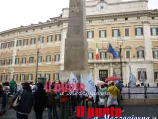 I poliziotti del Coisp in piazza contro la Manovra Finanziaria