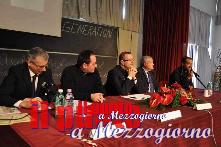 Generazione NET o NEET Generation, giovani sospesi tra sogni e rinuncia al futuro
