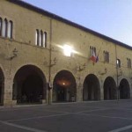 Il municipio di Campli. Foto Giuseppe Ceglia - da Wikipedia