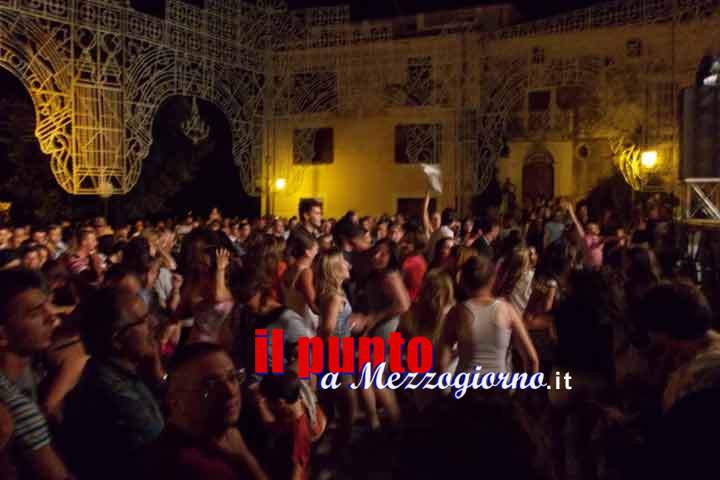 Gli Mbl ed Erasmo Petringa fanno ballare la piazza di Colle San Magno