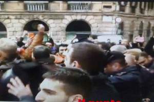 carabinieri e polizia senza casco 2