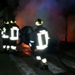 incendio auto cassino con vigili del fuoco1