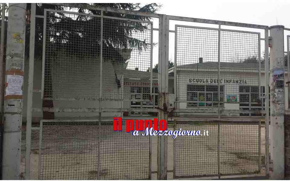 scuola chiusa3