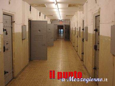Droga in carcere a Cassino, la Penitenziaria sequestra 40 grammi di hashish ed uno di cocaina Droga in carcere a Cassino, la Penitenziaria sequestra 40 grammi di hashish ed uno di cocaina