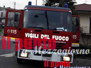 Fiamme all’interno della scuola media Pollione a Formia