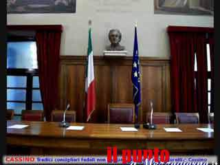 Tredici consiglieri fedeli non bastano, finisce l’era Scittarelli a Cassino