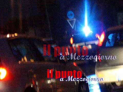 Picchia la ex moglie in piazza Garibaldi a Cassino, 37enne arrestato