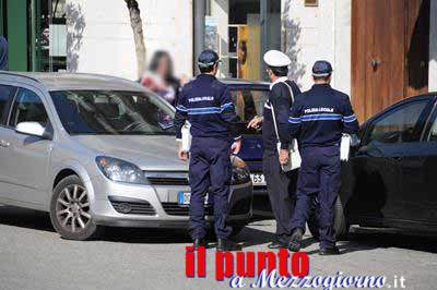 La polizia locale di Cassino torna in strada a ristabilire le regole, i cittadini plaudono all’iniziativa sui social