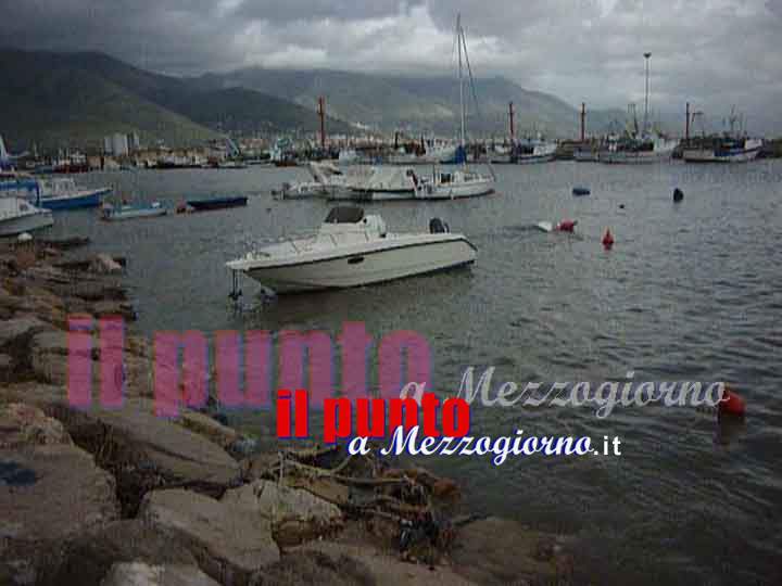 Fermo della pesca sul Tirreno, i commercianti: “Il pesce non manca arriva anche dall’Adriatico”