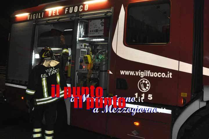 Incendio abitazione ad Alatri, Vigili del fuoco al lavoro