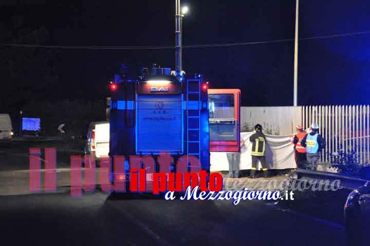 Schianto sulla superstrada Frosinone Sora, tre feriti e rischio esplosione per fuga di gas