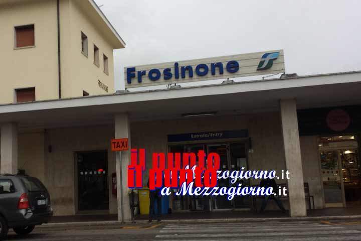 Sessantenne di Cassino aggredito e rapinato in stazione a Frosinone