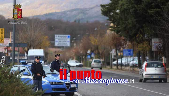 Non si ferma all’alt dei poliziotti a Cassino, inseguito era senza assicurazione