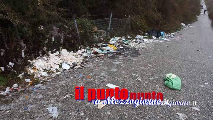 Via Ponte San Lorenzo a Cassino ridotta a discarica – VIDEO