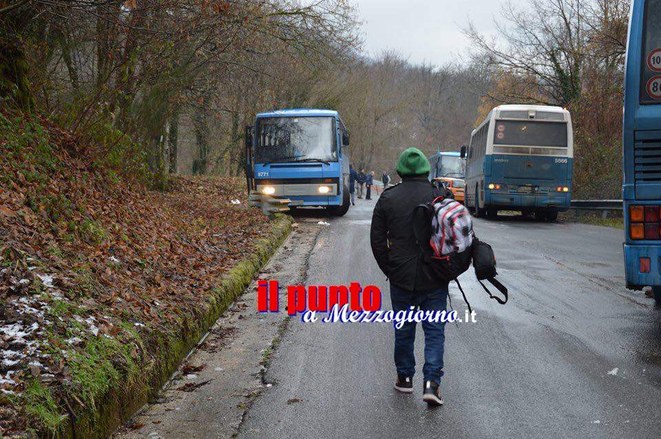 Ghiaccio blocca le strade, maxi ingorgo a Carpineto Romano