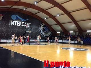 Basket: La Stella Azzurra Roma prevale sulla Virtus Cassino stremata da una direzione arbitrale da rivedere