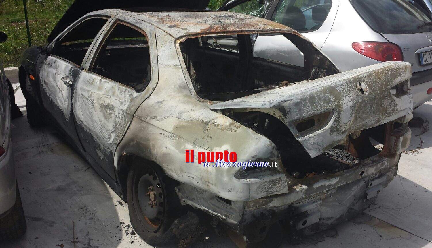 Auto in fiamme a San Bartolomeo, denunciato 33enne