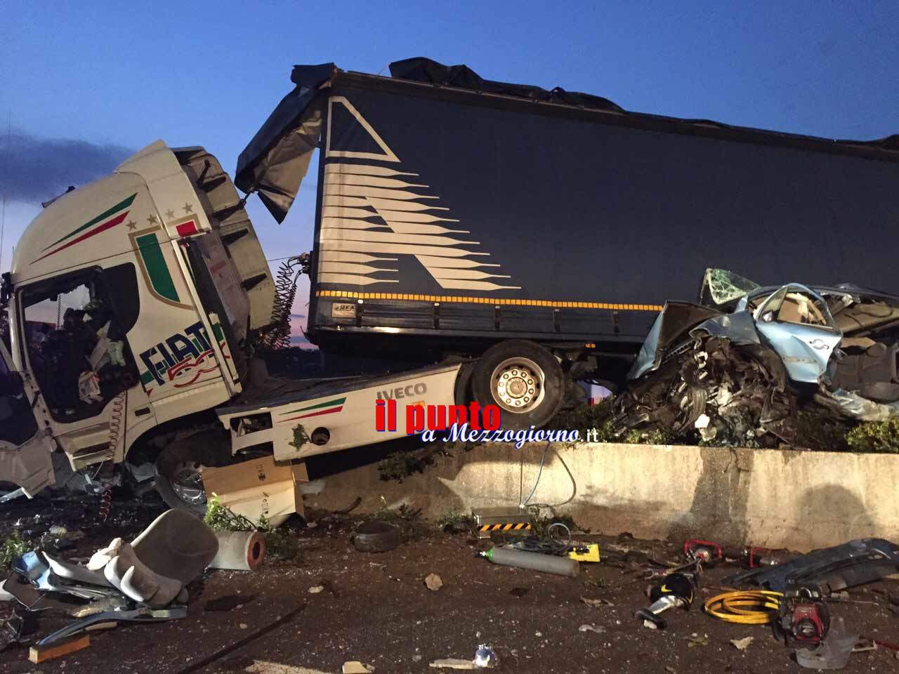Salto di corsia di un tir sull’A1 tra Pontecorvo e Ceprano, tragedia sfiorata