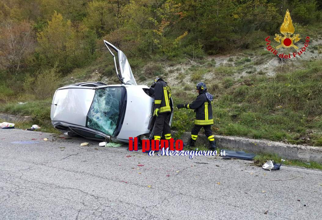 Madre e figlia minorenne feriti in incidente a Rieti