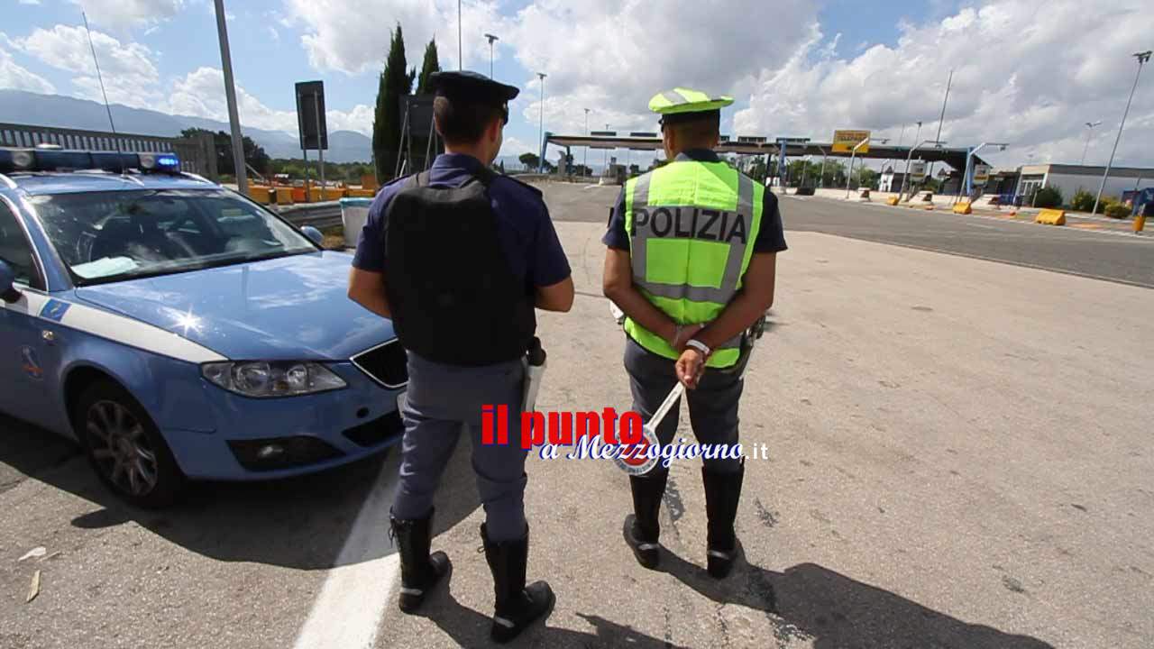 Cassino – La Polizia Stradale denuncia un uomo per ricettazione e recupera la merce rubata