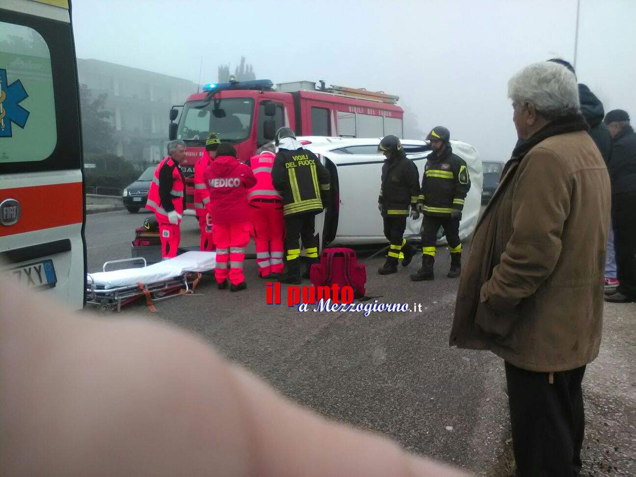 Incidente a Cassino sulla superstrada Cassino Formia, donna incastrata tra le lamiere dell’auto