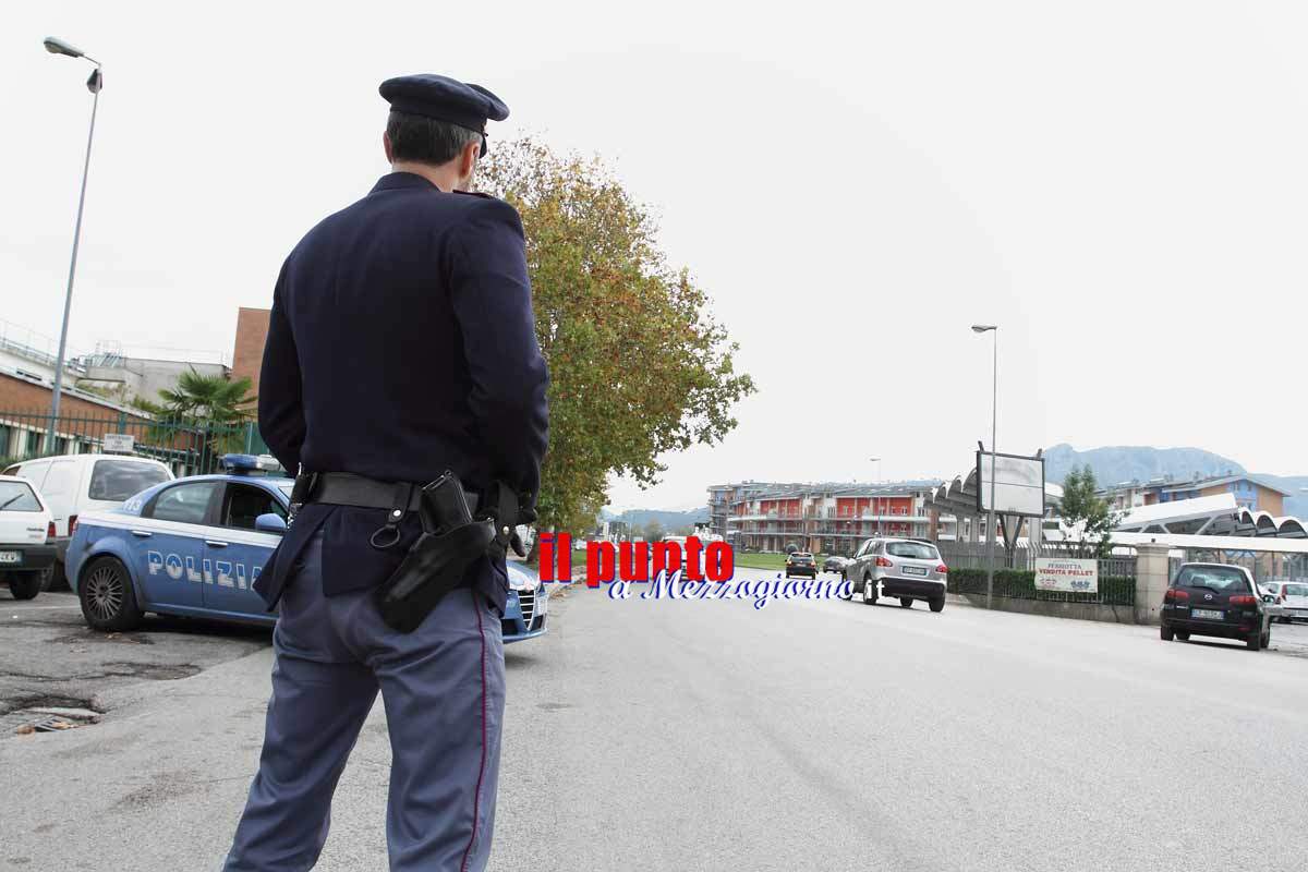 Furti nella attivitÃ  commerciali, la polizia intensifica i controlli e denuncia ricettatore