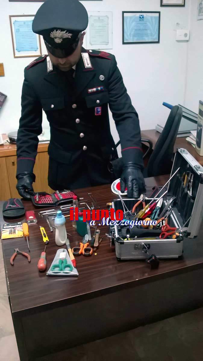 Rubano il borsello ad un operaio, 33enne arrestato a Sant’Elia Fiumerapido Rubano il borsello ad un operaio, 33enne arrestato a Sant’Elia Fiumerapido