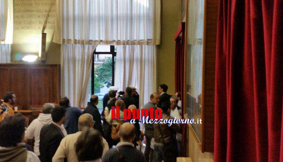 ++ Il VIDEO ++ I momenti di paura in consiglio comunale a Cassino