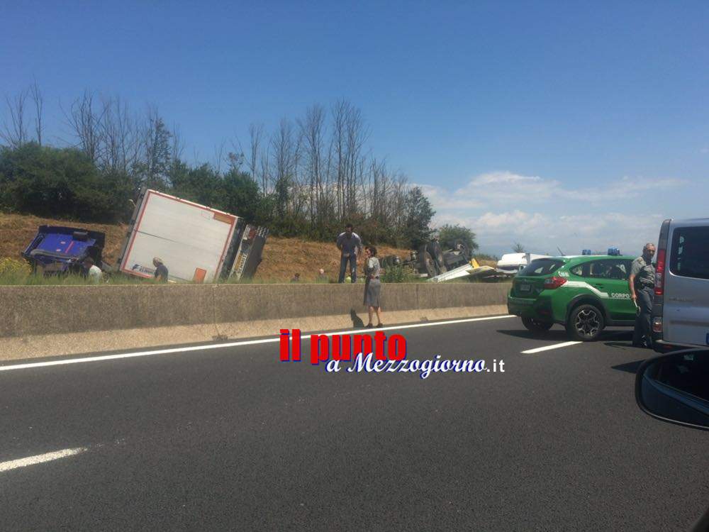 Incidente tra tir tra Valmontone e Colleferro, autostrada A1 chiusa