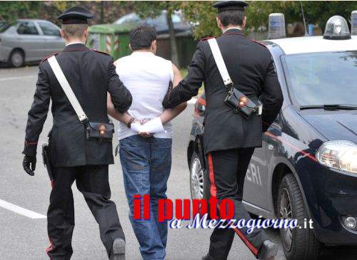 Picchia i genitori per portar via i bancomat, 28enne arrestato per rapina a Veroli