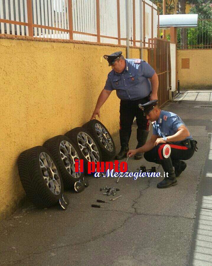 Rubano ruote ad un’auto e tentano un secondo furto. Due arresti a Cassino