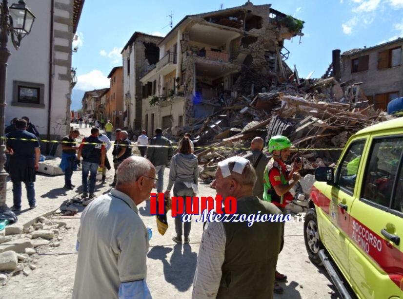 Gentiloni nelle zone terremotate: “Tutto a posto”… per loro