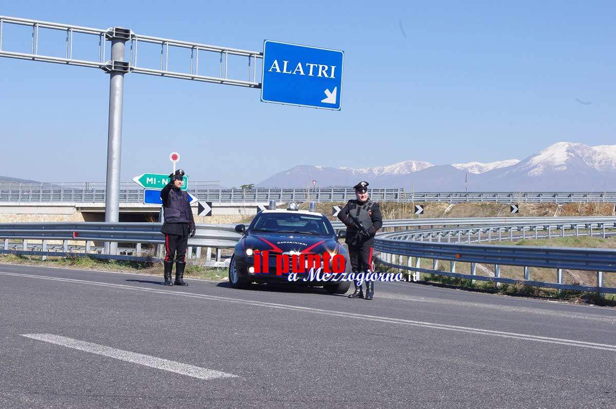 Veroli – Tampona un’auto sulla superstrada e scappa, 35enne denunciato