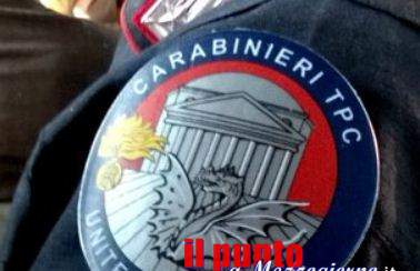 Si aggiravano con fare sospetto fra esercizi commerciali, allontanati dai carabinieri con F.V.O., due cittadini serbi