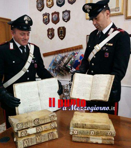 Otto manoscritti secolari rubati in chiesa a Gaeta e recuperati da Ebay