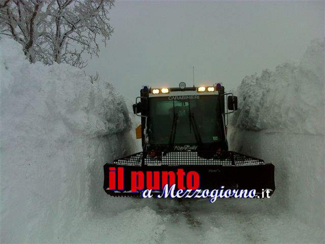 Intrappolati nel muro di neve, 20 automobilisti salvati a Capracotta