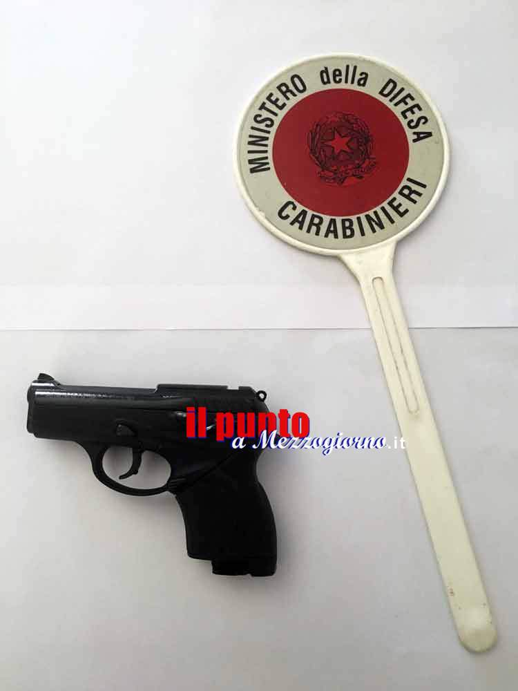 Cassino – Minaccia una donna con la pistola priva di tappo rosso, denunciato 49enne Cassino – Minaccia una donna con la pistola priva di tappo rosso, denunciato 49enne