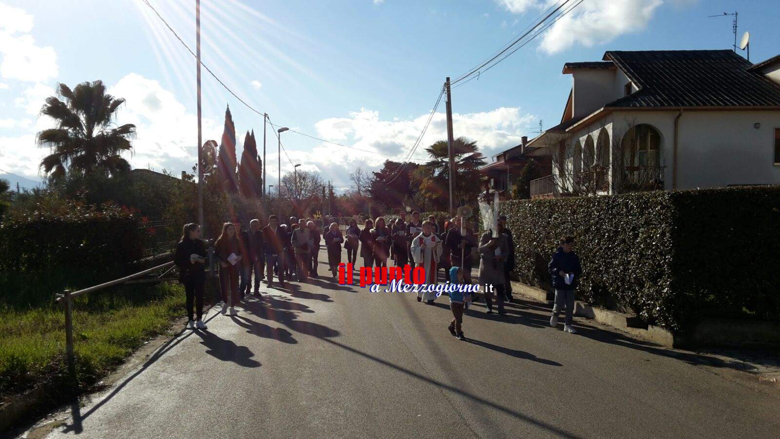 Successo a Solfegna Cantoni per la Via Crucis in largo don Bosco