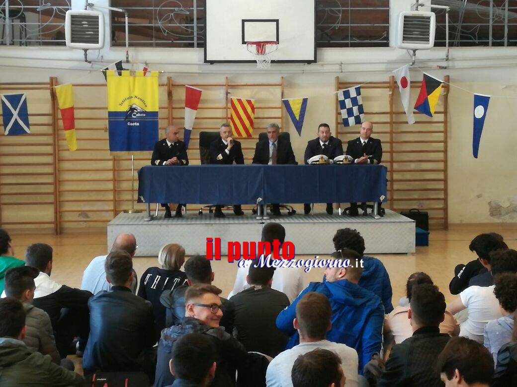 Alternanza scuola lavoro, gli studenti della Caboto di Gaeta si confrontano con la Capitaneria di Porto