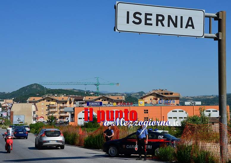 Isernia: Furti e droga, blitz dei Carabinieri, quattro persone denunciate e sequestro dosi di cocaina