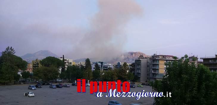 Emergenza incendi: da ore brucia anche monte Trocchio