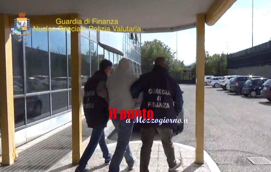 Da Frosinone bloccavano computer e chiedevano riscatti in bitcoin per sbloccarli, 2 arresti e 5 denunce