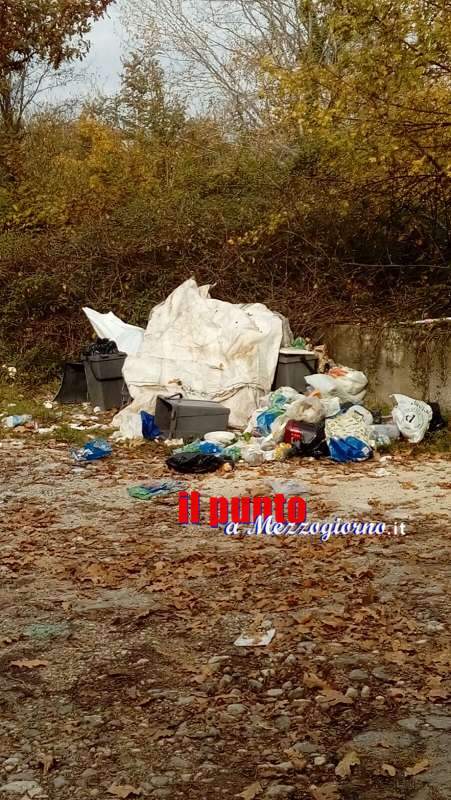 Pastenelle, basta un vicolo di campagna agli zozzoni per depositare rifiuti a cielo aperto