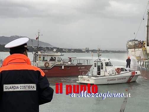 Esercitazione antincendio nel porto di Formia