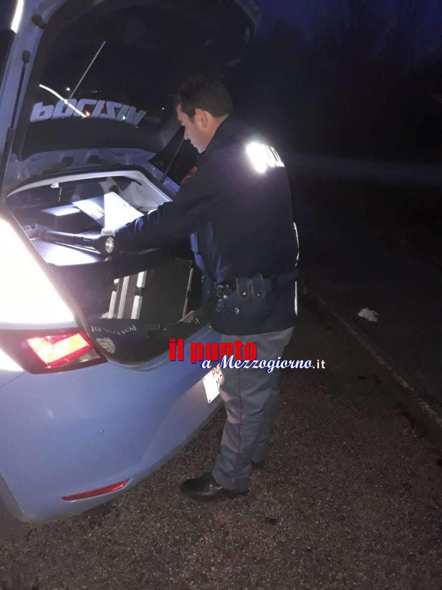 Frosinone, tentano di sfuggire ad un controllo di polizia speronandone l’auto, arrestato un rumeno