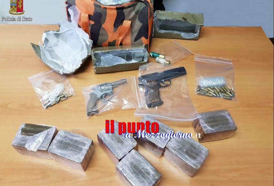 Scoperto magazzino della droga e armi, 3,5 kg di hashish e due pistole rinvenute in un frigorifero